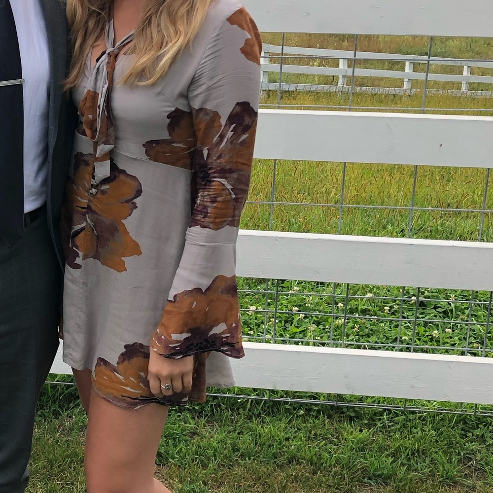Adorable dress for wedding guest!